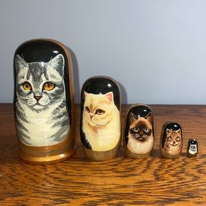 Wooden Russian Nesting Cats, NWOT, 5 pieces